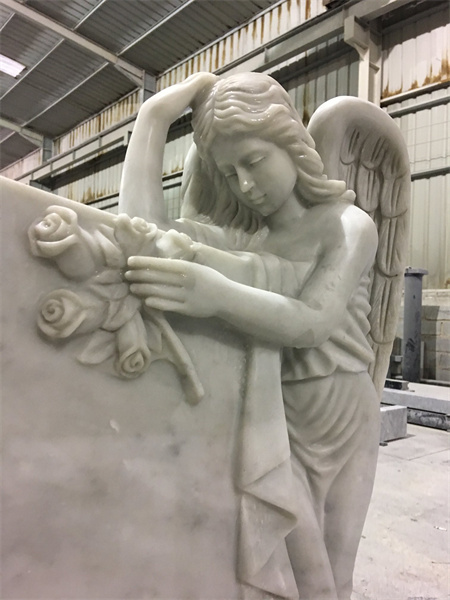How We Provide Stress-Free Granite Monument Importing